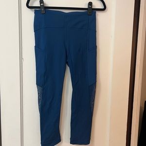 Women’s Lululemon Leggings, cropped, Size 6